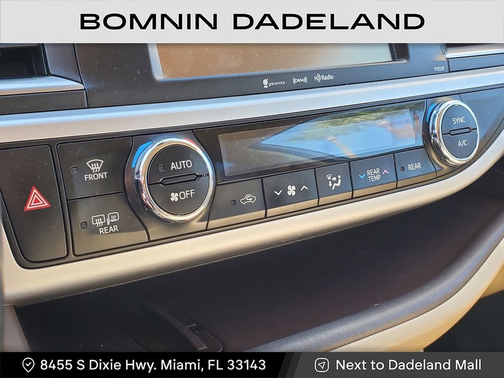 Used 2018 Toyota Highlander Plus image 23