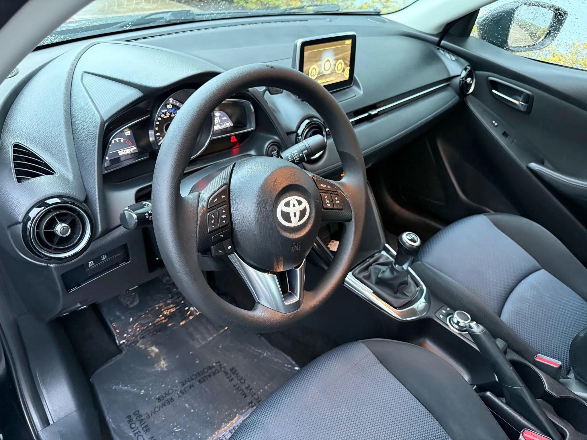 Used 2017 Toyota Yaris iA image 13