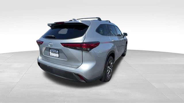 Used 2021 Toyota Highlander XLE AWD/4WD image 15