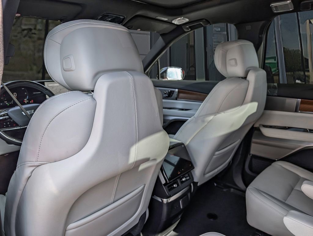 New 2026 Cadillac Vistiq Sport AWD/4WD image 14