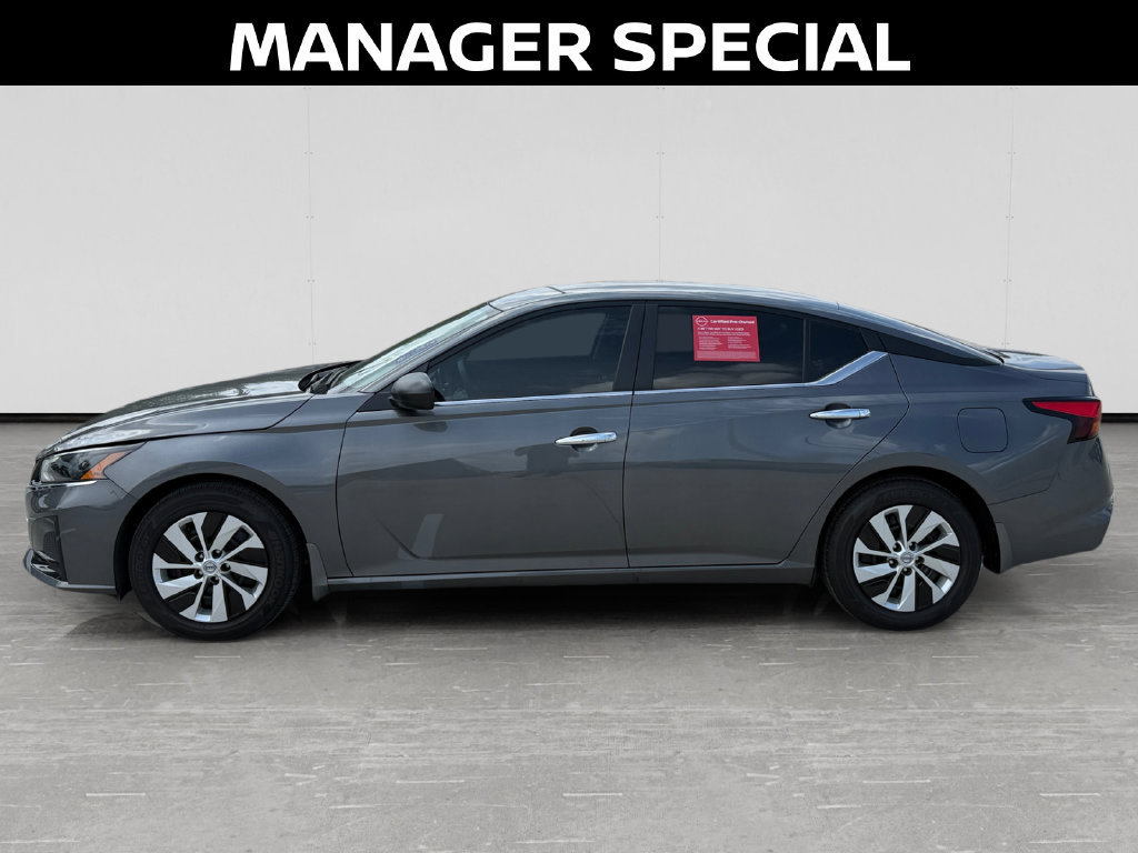 Used 2025 Nissan Altima 2.5 S FWD image 2