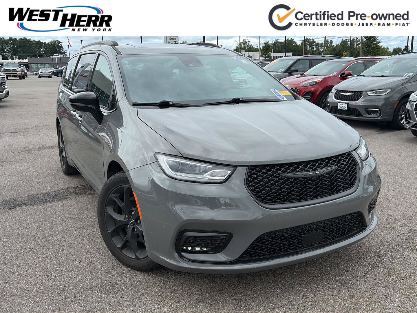 Used 2025 Chrysler Pacifica Limited