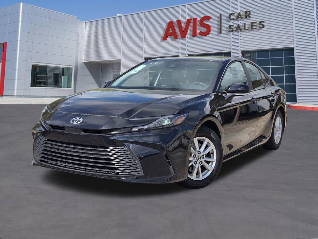 Used 2025 Toyota Camry LE FWD image 1