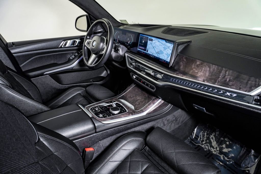 Used 2024 BMW X7 xDrive40i w/ M Sport Package image 13