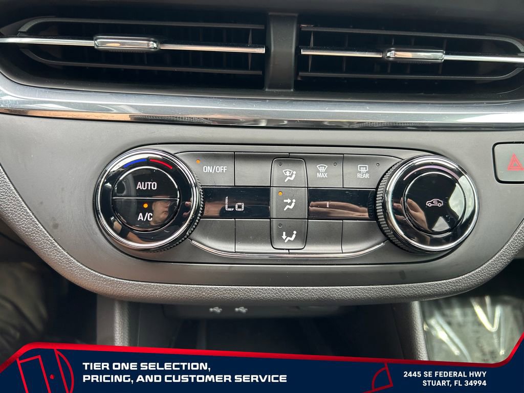 Used 2025 Buick Envista Preferred w/ Convenience II Package FWD image 24