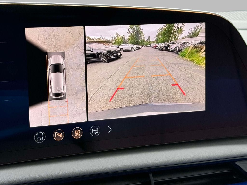 New 2027 Cadillac Optiq Premium Sport w/ LPO, Floor Liner Package AWD/4WD image 19