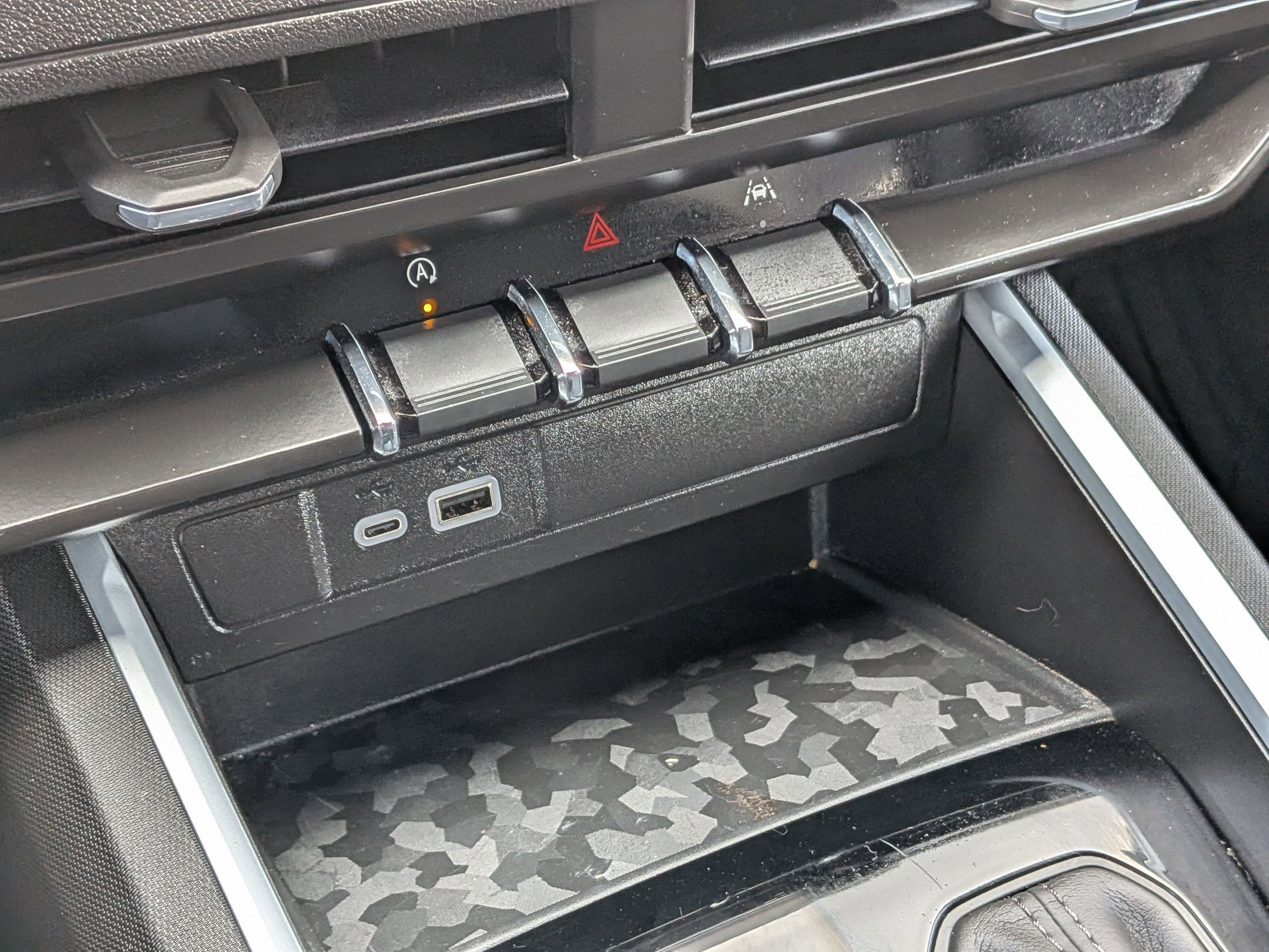 Used 2025 Chevrolet Colorado W/T w/ WT Convenience Package II image 25