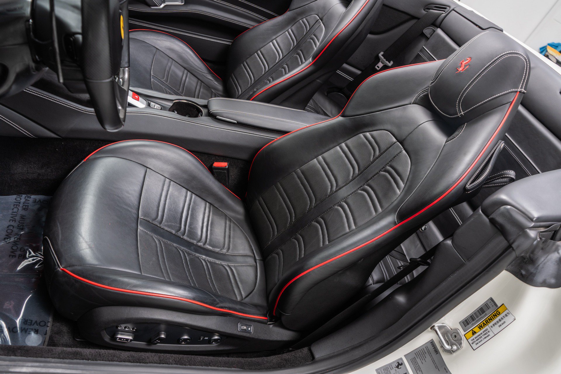 Used 2016 Ferrari California T RWD image 25
