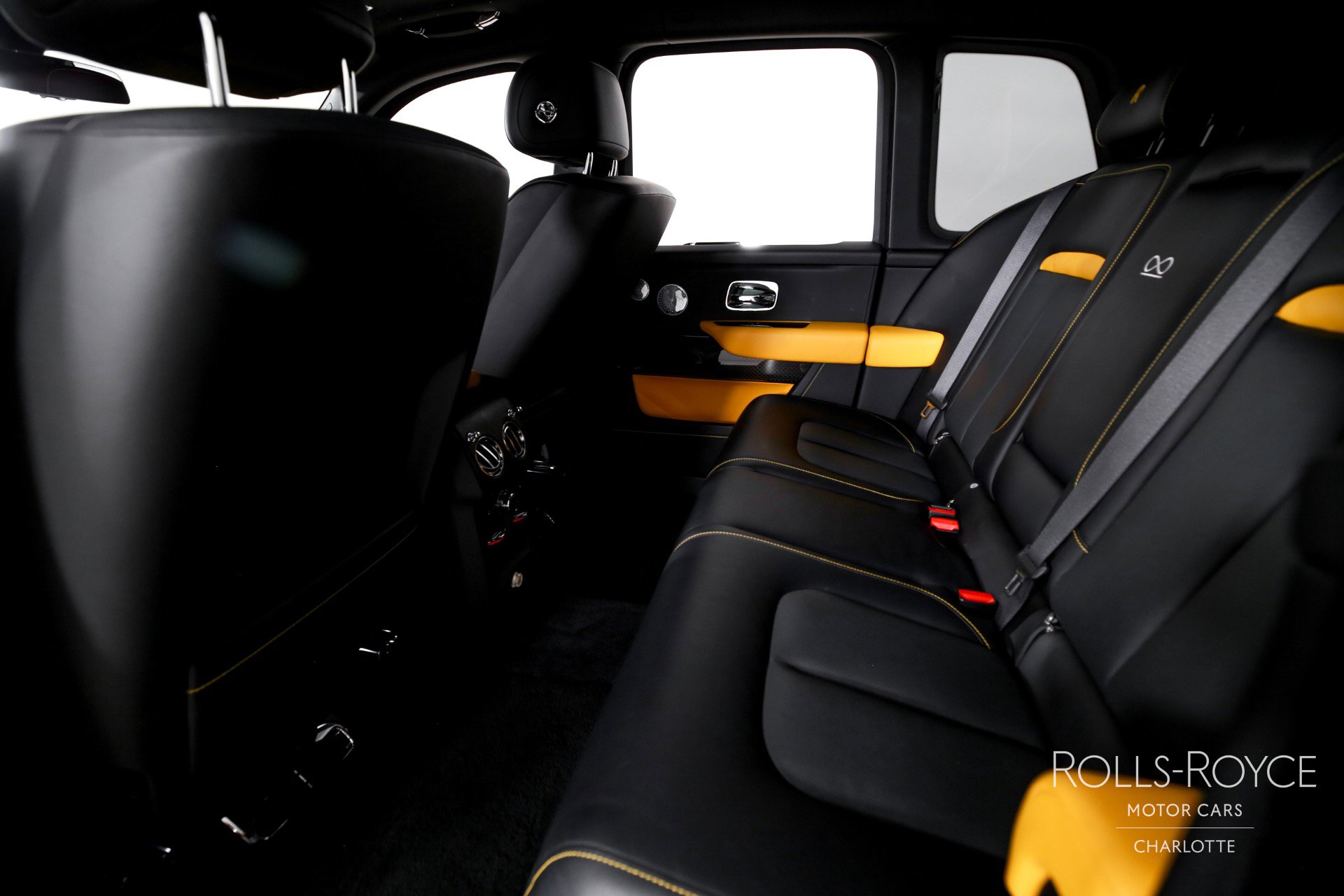 Certified 2023 Rolls-Royce Cullinan Black Badge w/ Driver's Package image 20