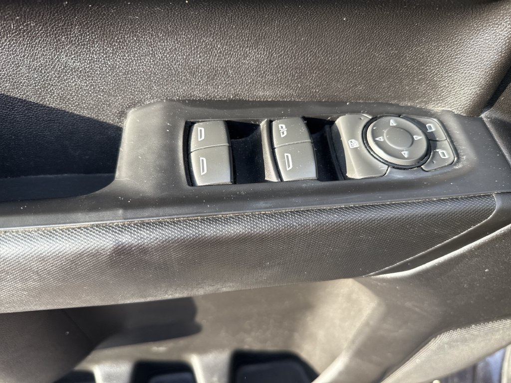 Used 2022 Chevrolet Silverado 1500 Custom RWD image 11