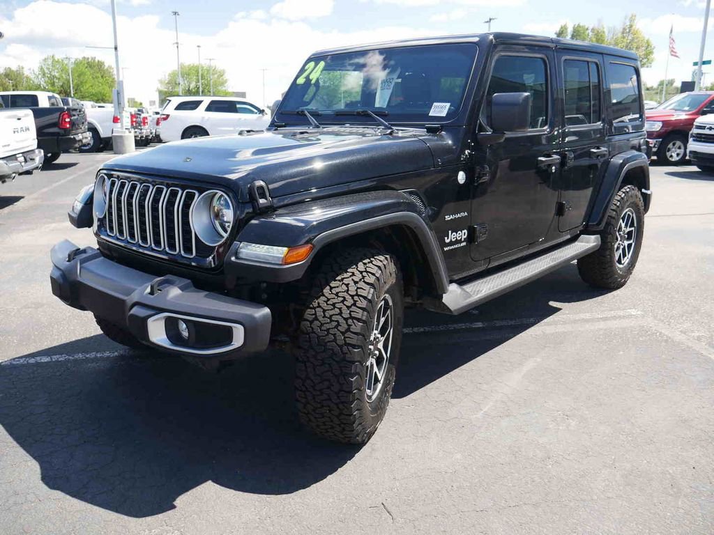 Used 2024 Jeep Wrangler Sahara w/ Technology Group AWD/4WD image 4