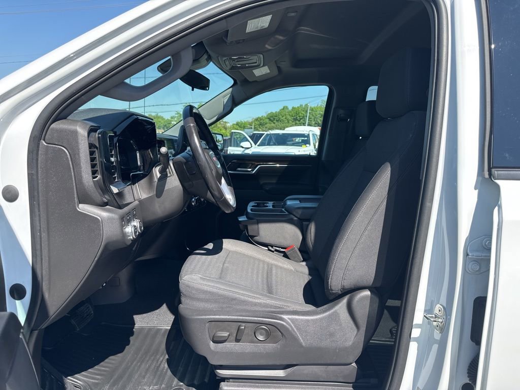 Used 2022 GMC Sierra 1500 Elevation w/ X31 Off-Road Package AWD/4WD image 14