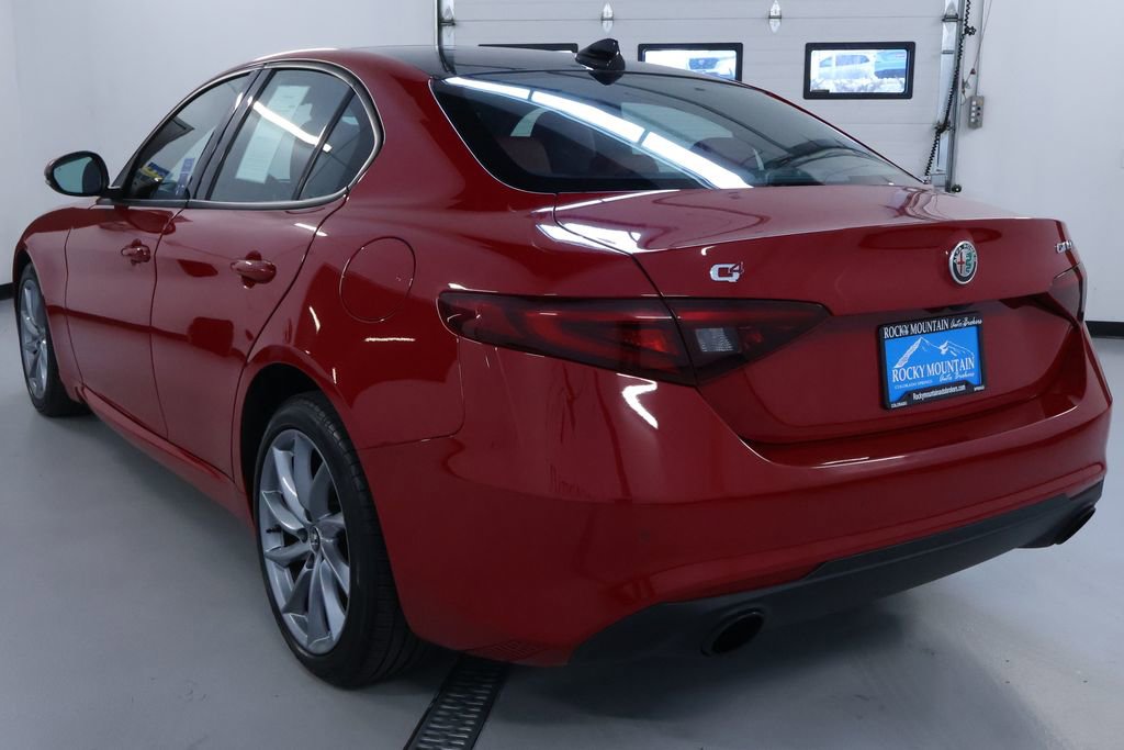 Used 2023 Alfa Romeo Giulia Sprint image 5