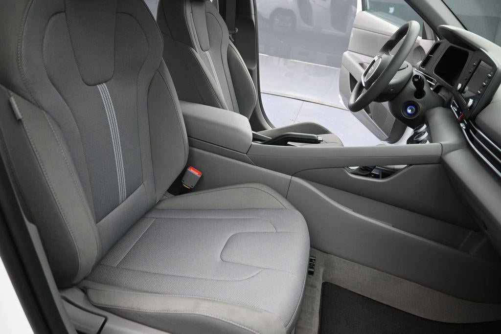 New 2026 Hyundai Elantra SE FWD image 28