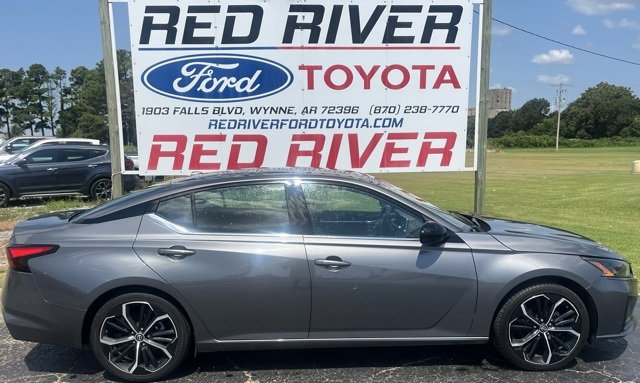 Used 2024 Nissan Altima 2.5 SR image 1