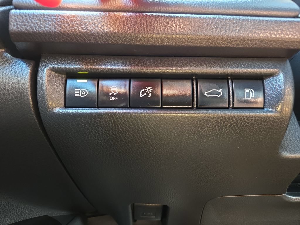 Used 2025 Toyota Camry XSE FWD image 17