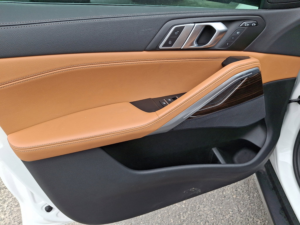 Used 2023 BMW X6 xDrive40i w/ Premium Package image 22