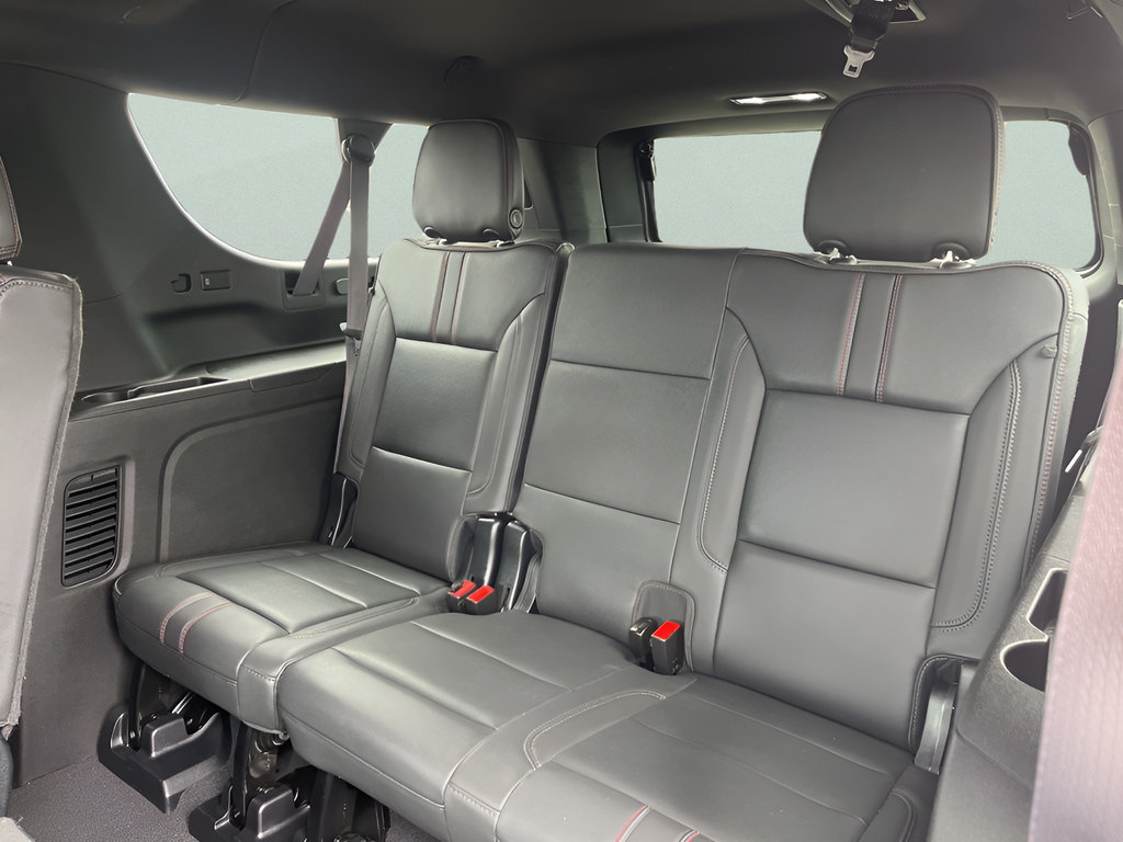 Used 2023 Chevrolet Suburban RST w/ Sport Performance Package AWD/4WD image 18