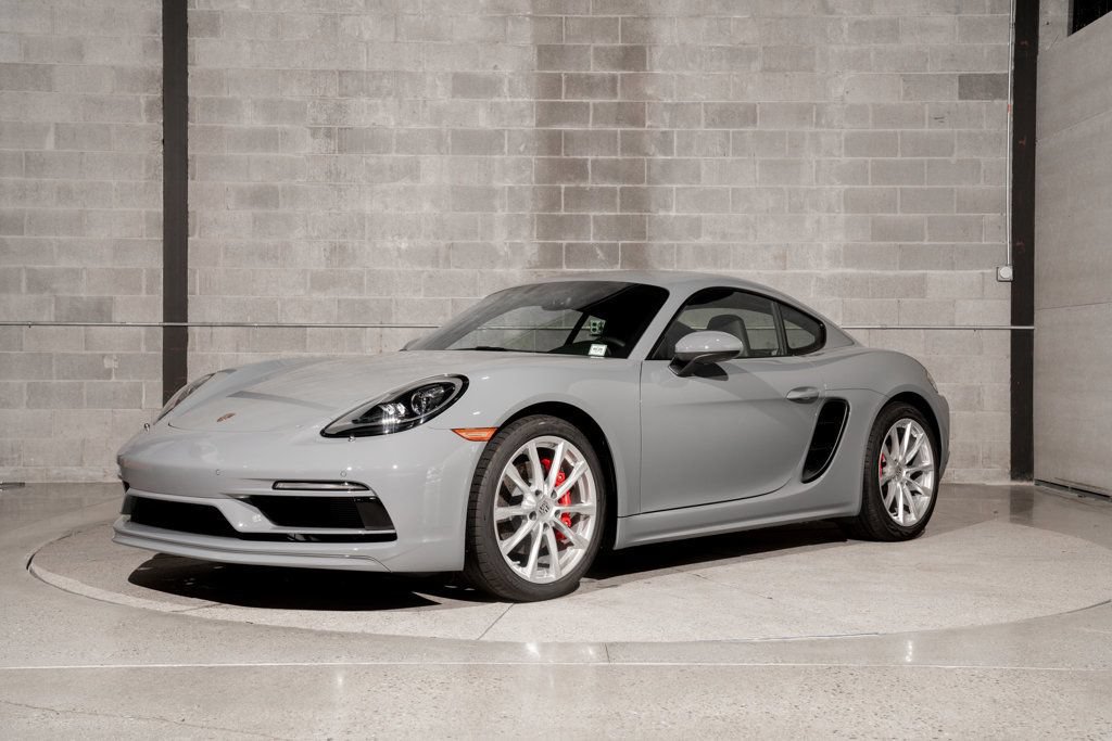 Used 2025 Porsche 718 Cayman S RWD image 5