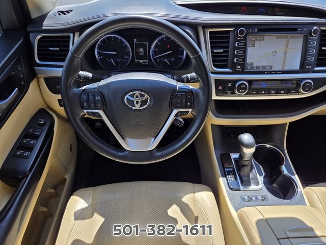 Used 2019 Toyota Highlander Limited Platinum FWD image 15