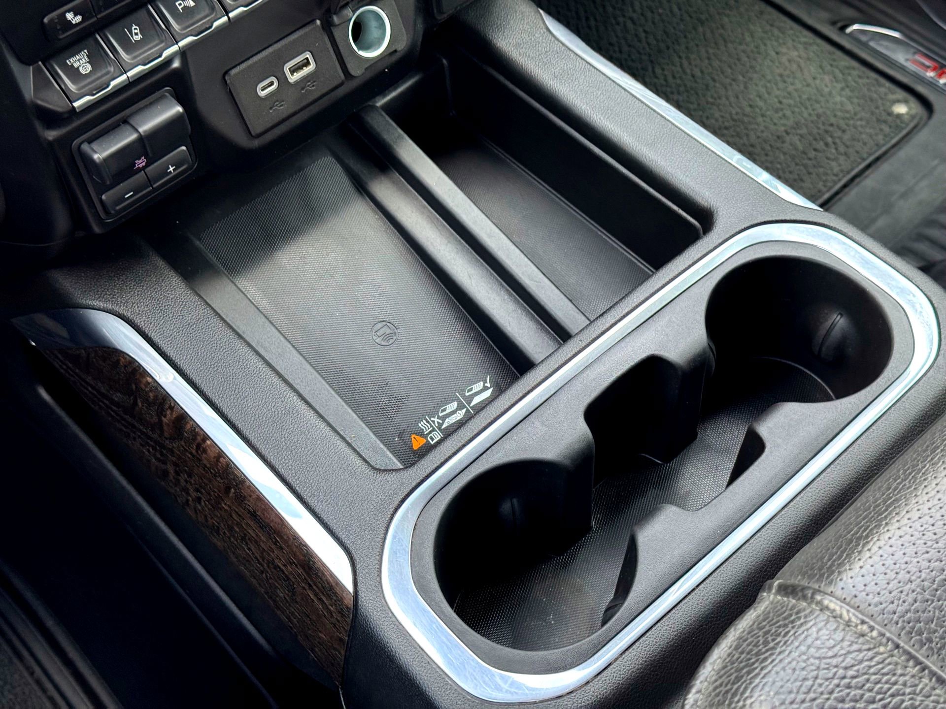 Used 2023 GMC Sierra 3500 Denali w/ Denali Black Diamond Edition image 30