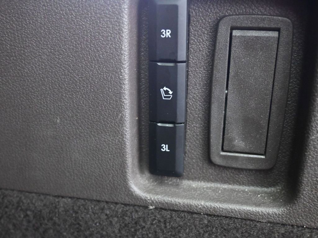 Used 2022 Lincoln Aviator Reserve w/ Elements Package Plus image 46