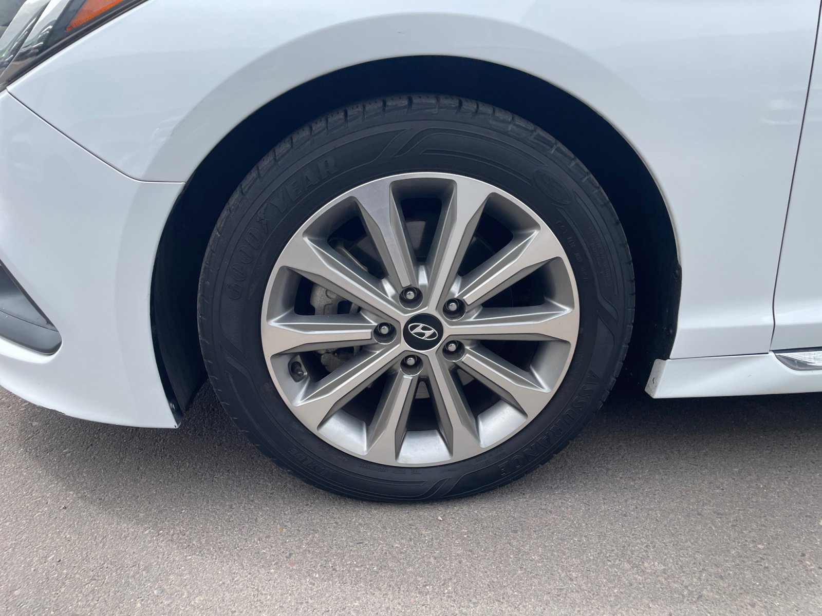 Used 2016 Hyundai Sonata Limited image 11