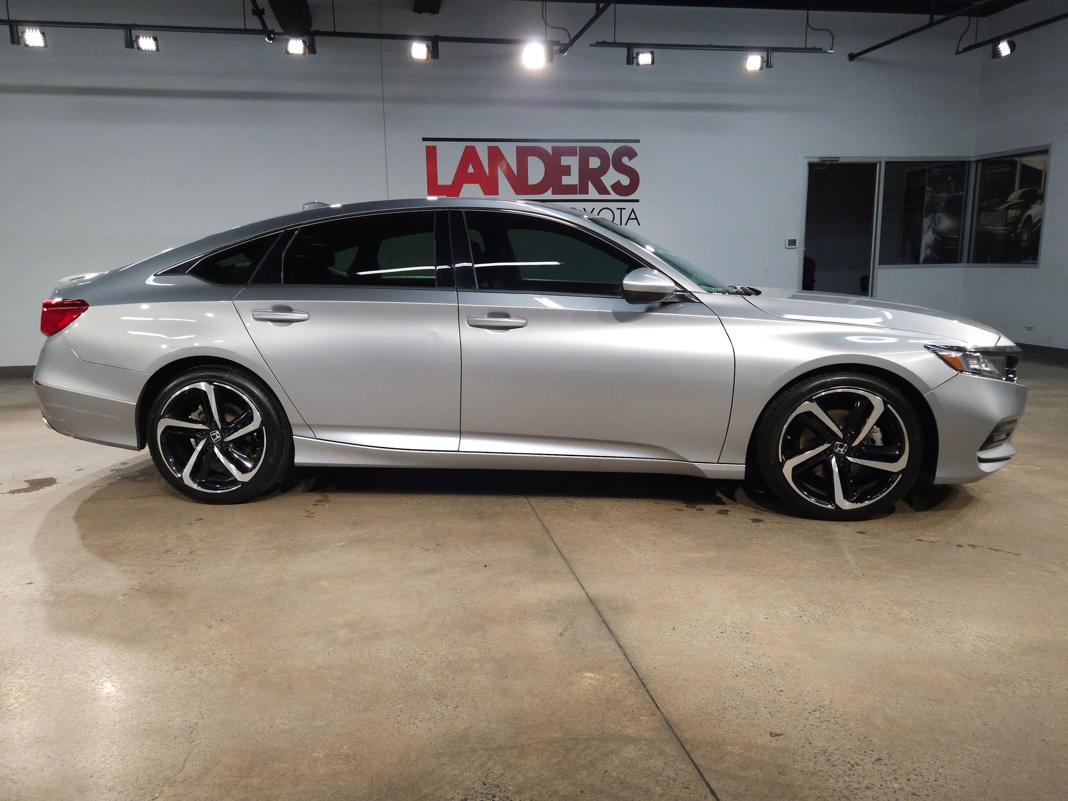 Used 2020 Honda Accord Sport image 8