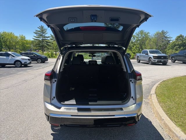 New 2026 Nissan Rogue Platinum AWD/4WD image 13
