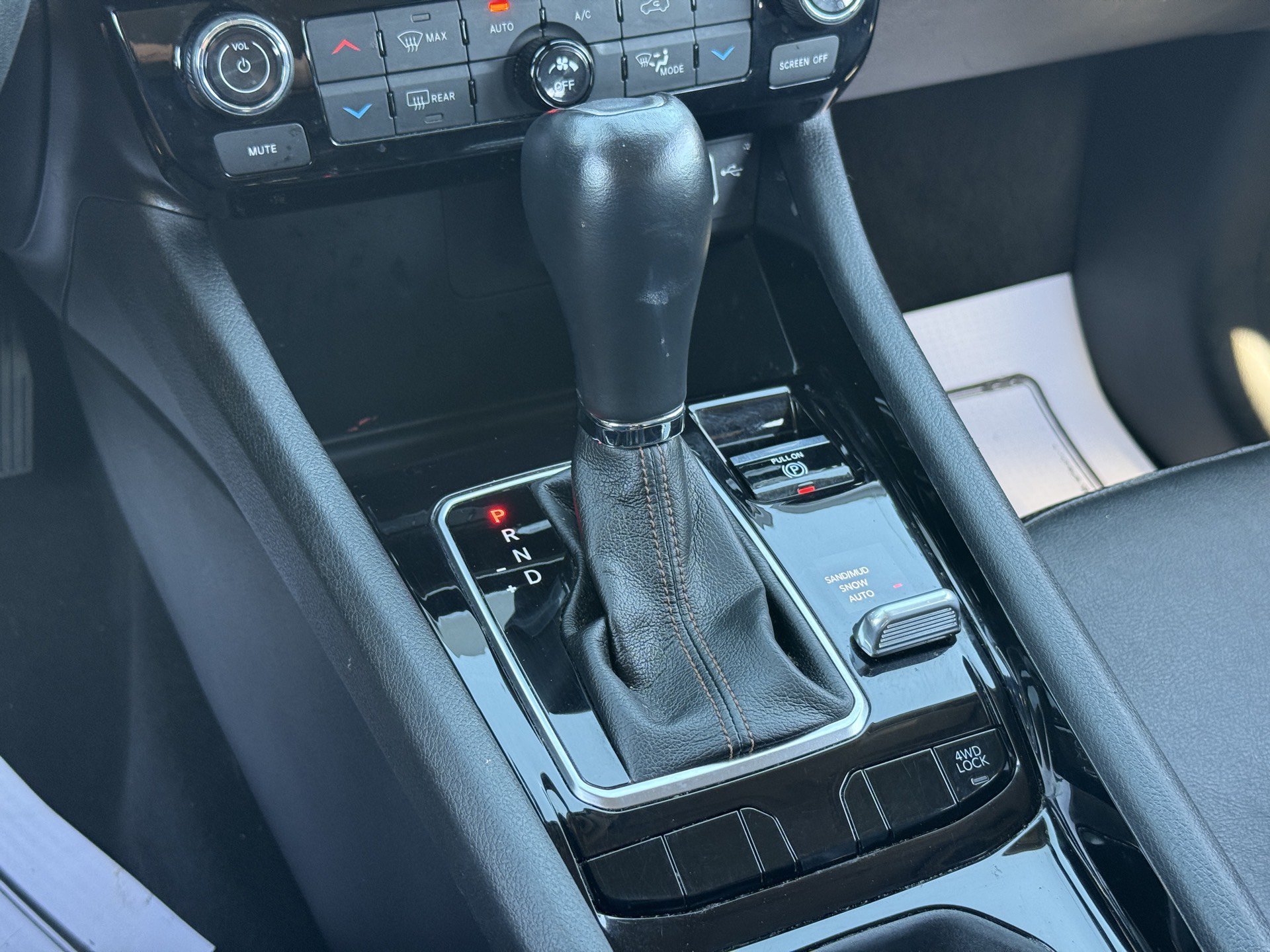 Used 2022 Jeep Compass Limited AWD/4WD image 18