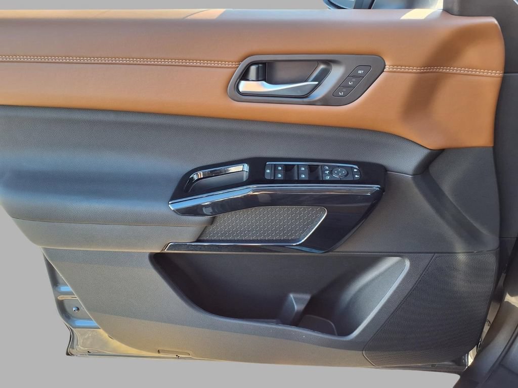 New 2026 Nissan Pathfinder Platinum AWD/4WD image 19