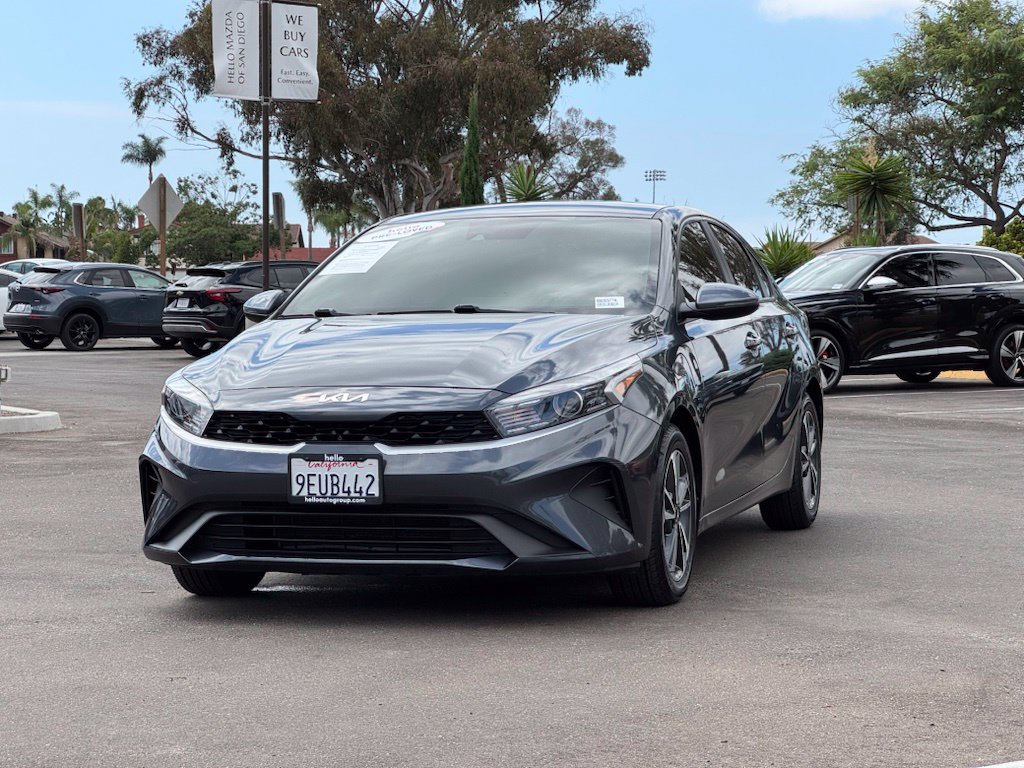 Used 2023 Kia Forte LXS w/ LXS Technology Package FWD image 5