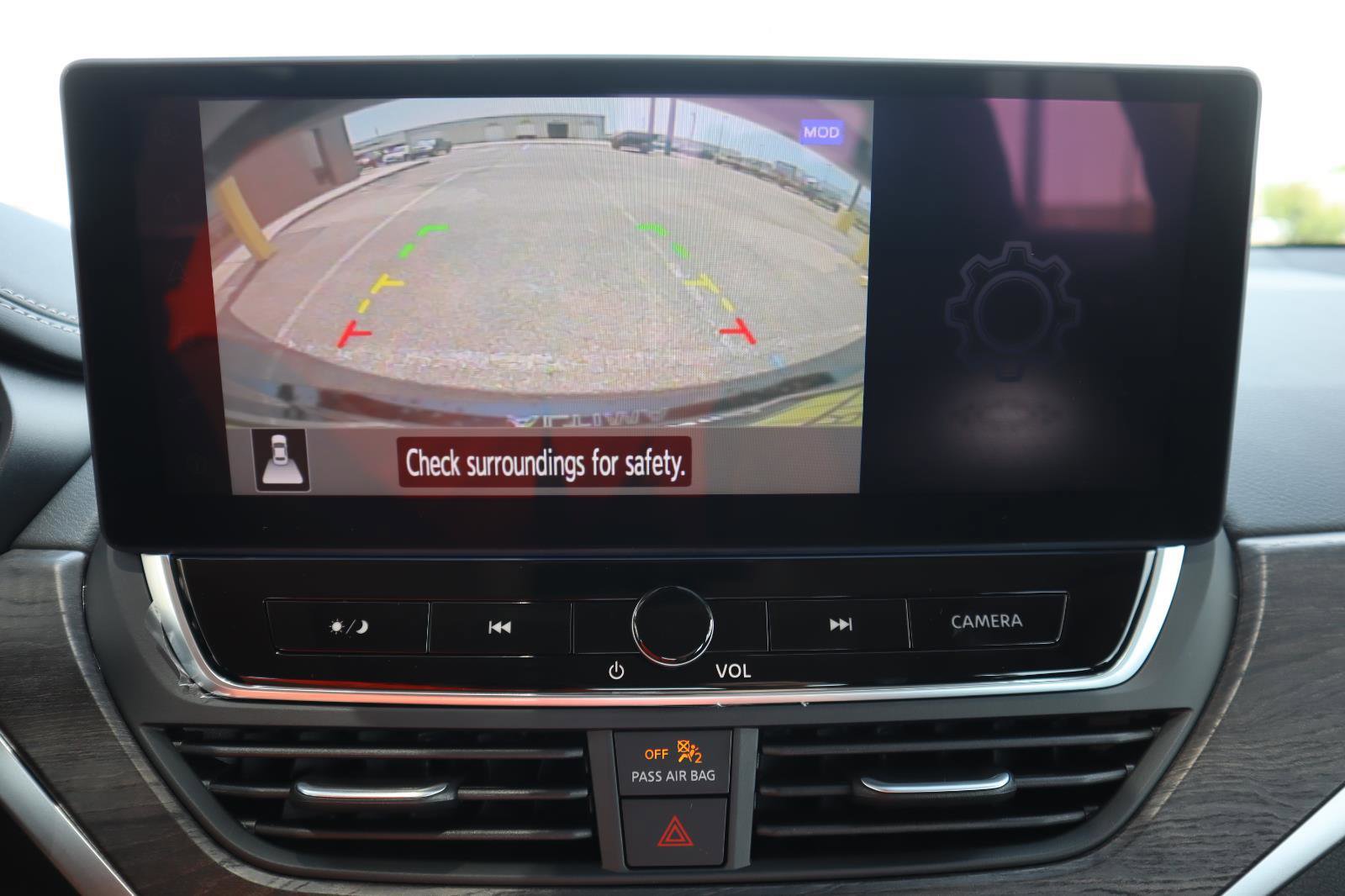 Used 2025 Nissan Altima 2.5 SL FWD image 32