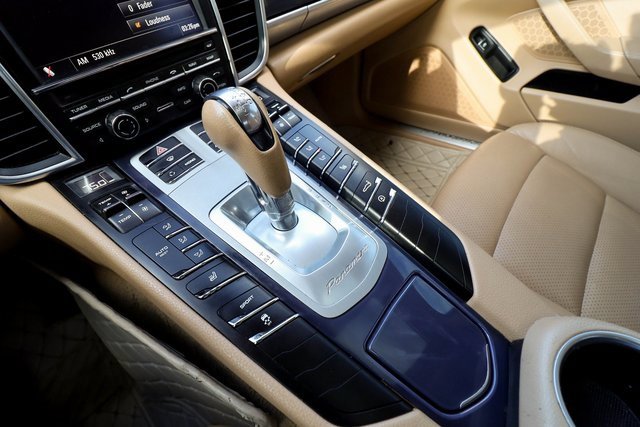 Used 2012 Porsche Panamera 4 image 10