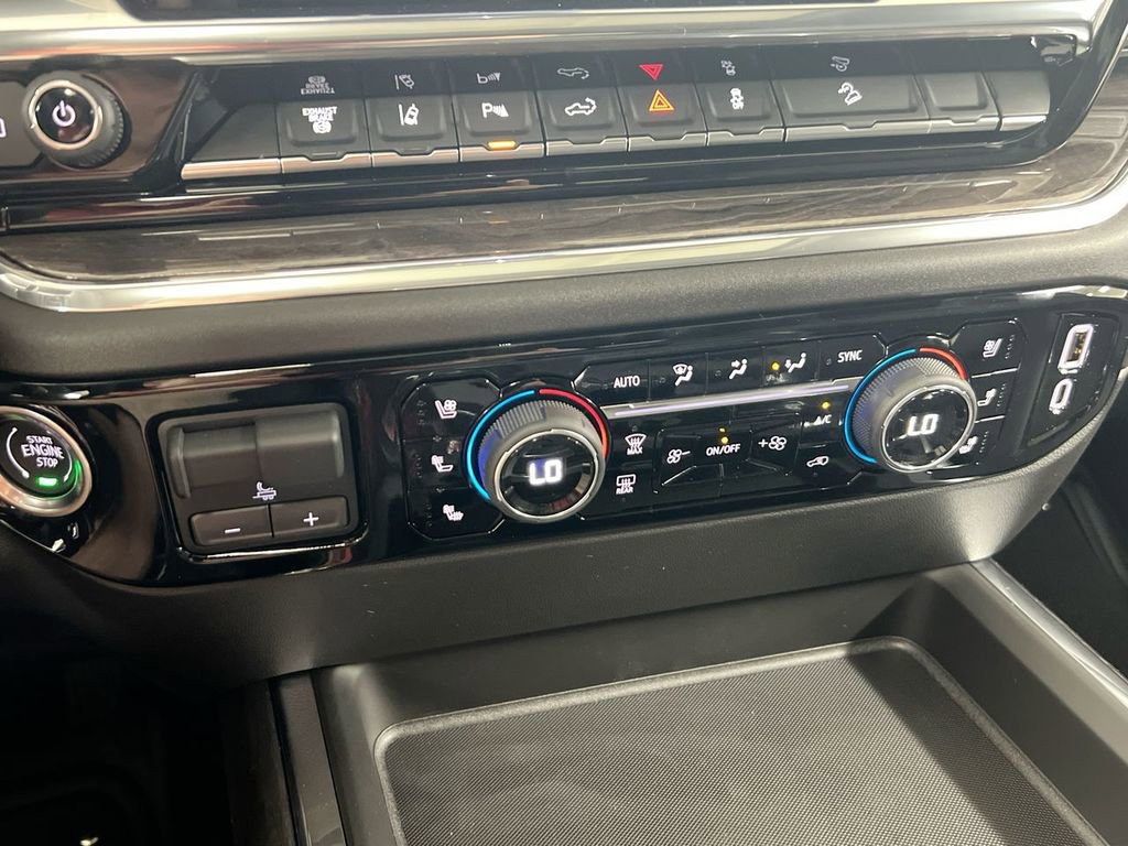 Used 2025 Chevrolet Silverado 2500 LTZ w/ LTZ Plus Package image 16