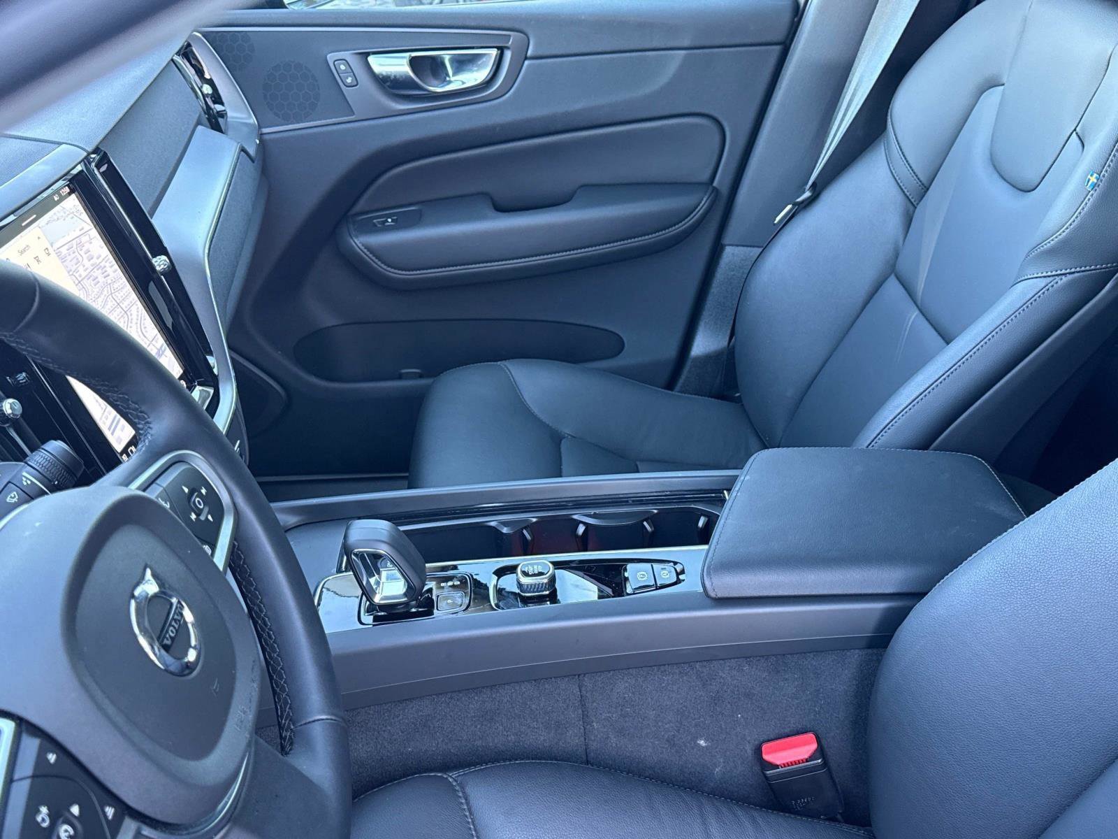 Certified 2025 Volvo XC60 B5 Core w/ Climate Package image 29