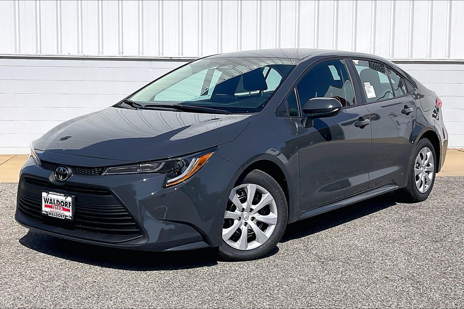 New 2026 Toyota Corolla LE FWD image 2