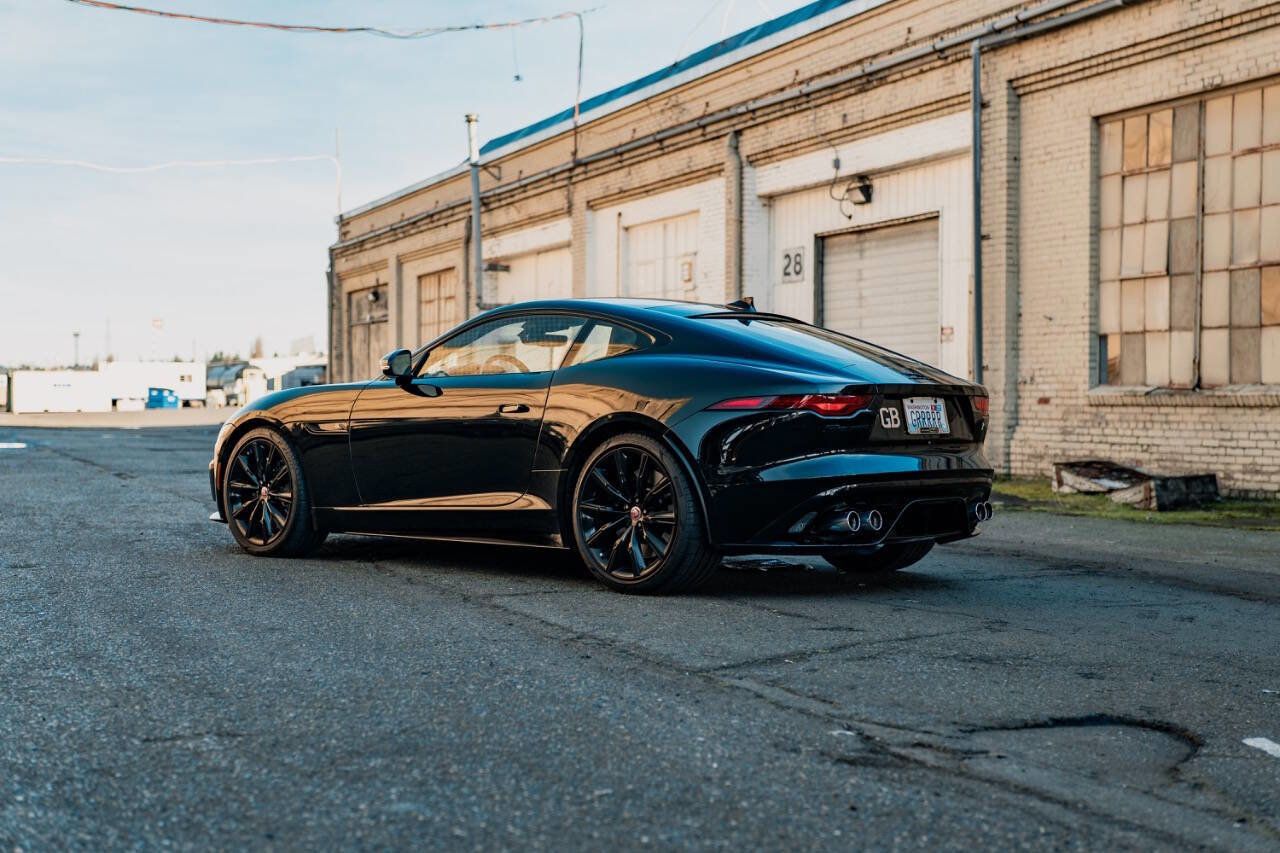 Used 2021 Jaguar F-TYPE R image 10