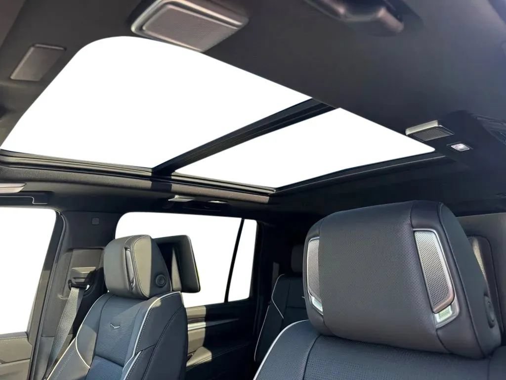 New 2026 Cadillac Escalade ESV Sport w/ Touring Package AWD/4WD image 11