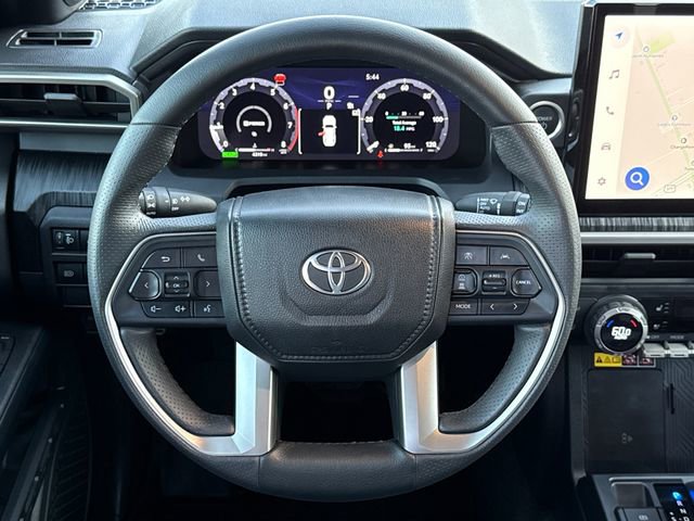 Used 2025 Toyota 4Runner 4WD image 16