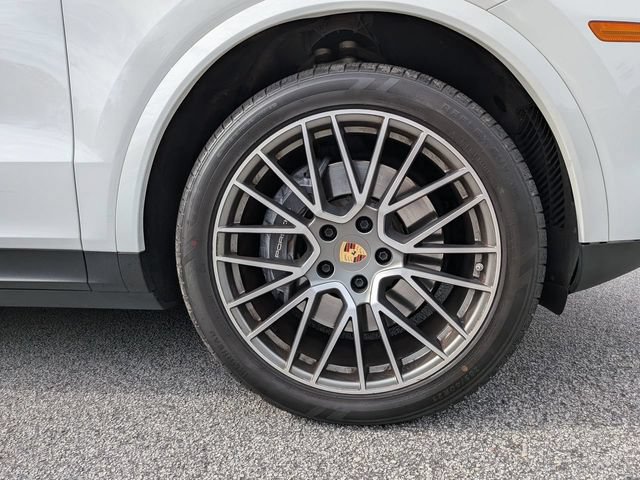 Used 2023 Porsche Cayenne Platinum Edition AWD/4WD image 10