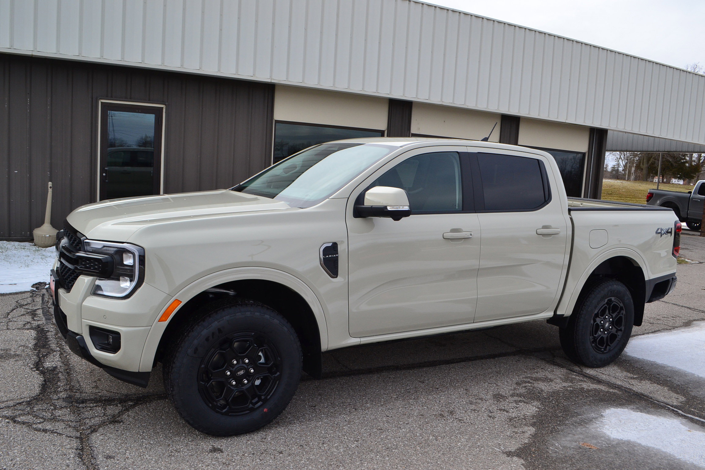 New 2025 Ford Ranger Lariat w/ Black Appearance Package