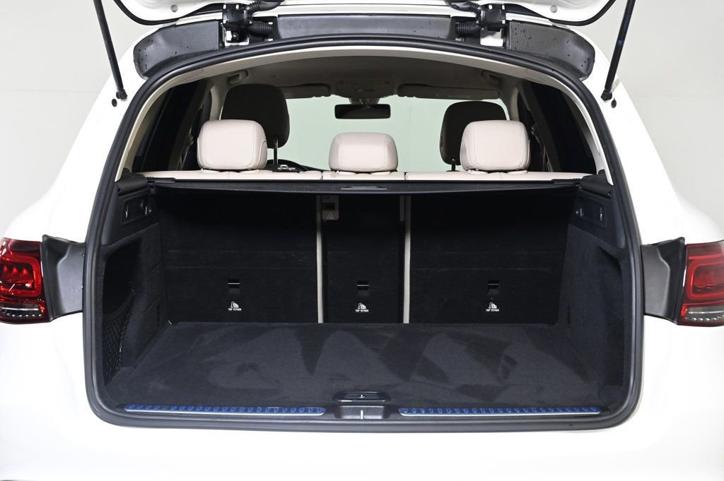 Used 2020 Mercedes-Benz GLC 300 image 21