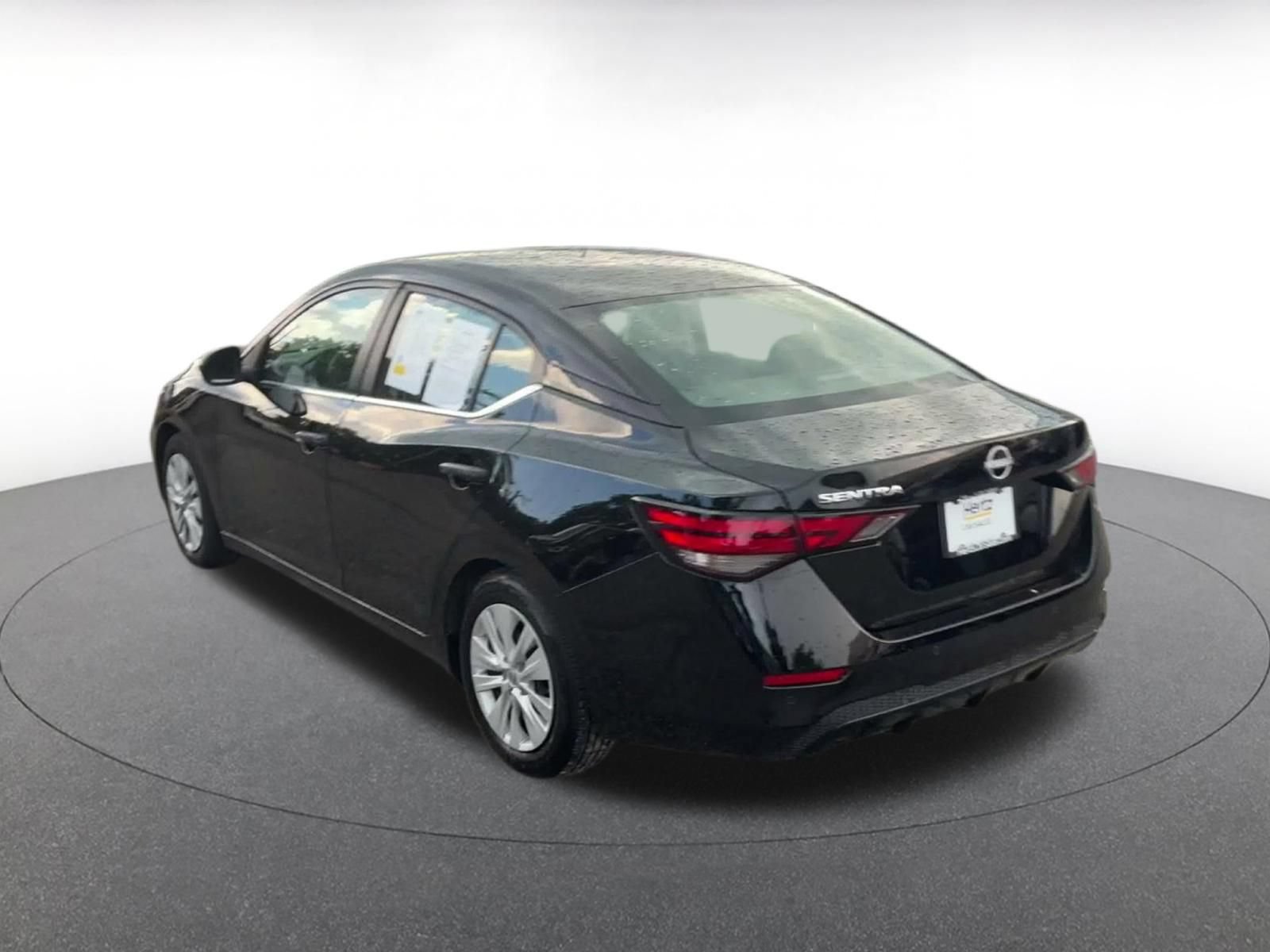 Used 2025 Nissan Sentra S FWD image 11