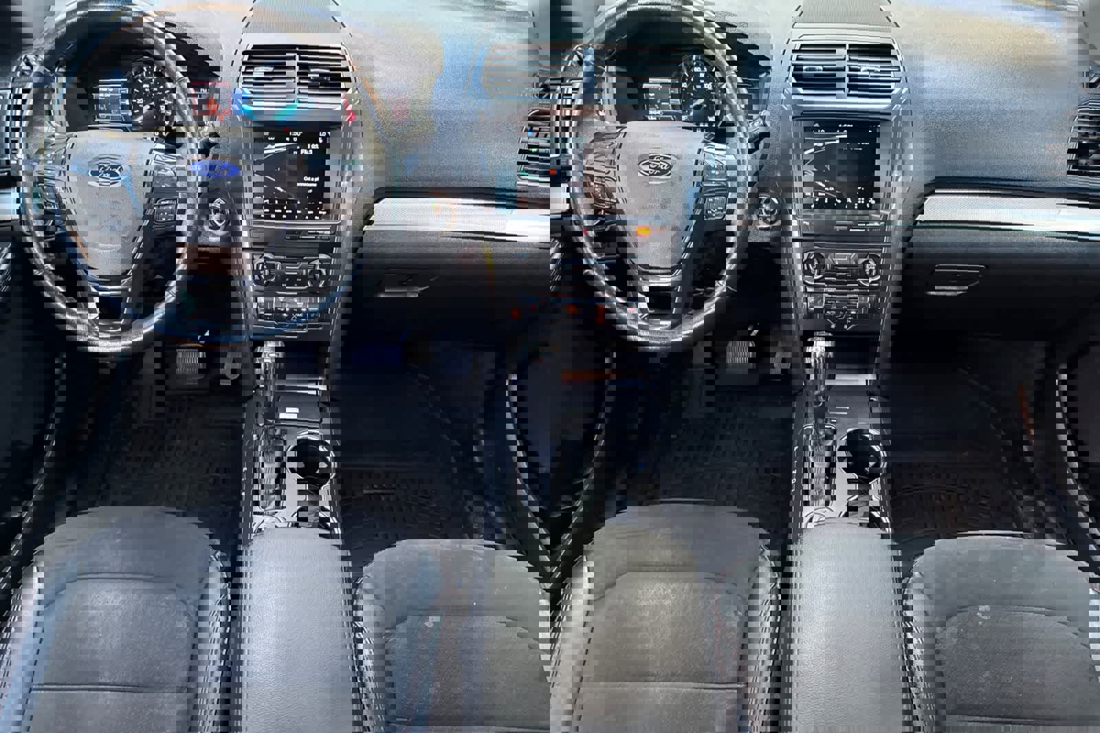 Used 2018 Ford Explorer XLT w/ Equipment Group 202A image 14