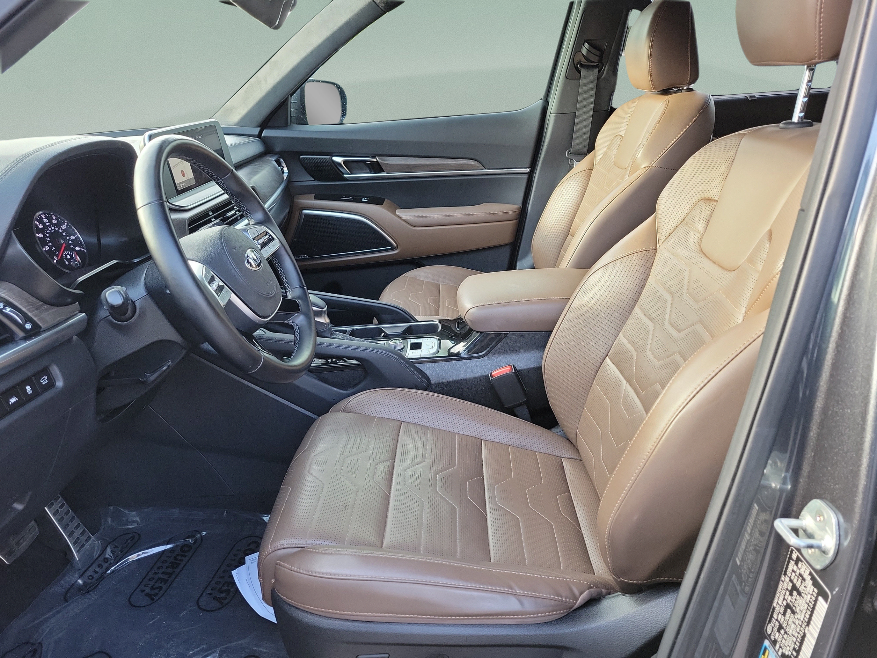 Certified 2021 Kia Telluride SX w/ SX Prestige Package AWD/4WD image 16