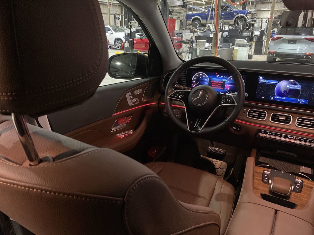 New 2025 Mercedes-Benz GLE 350 4MATIC image 3