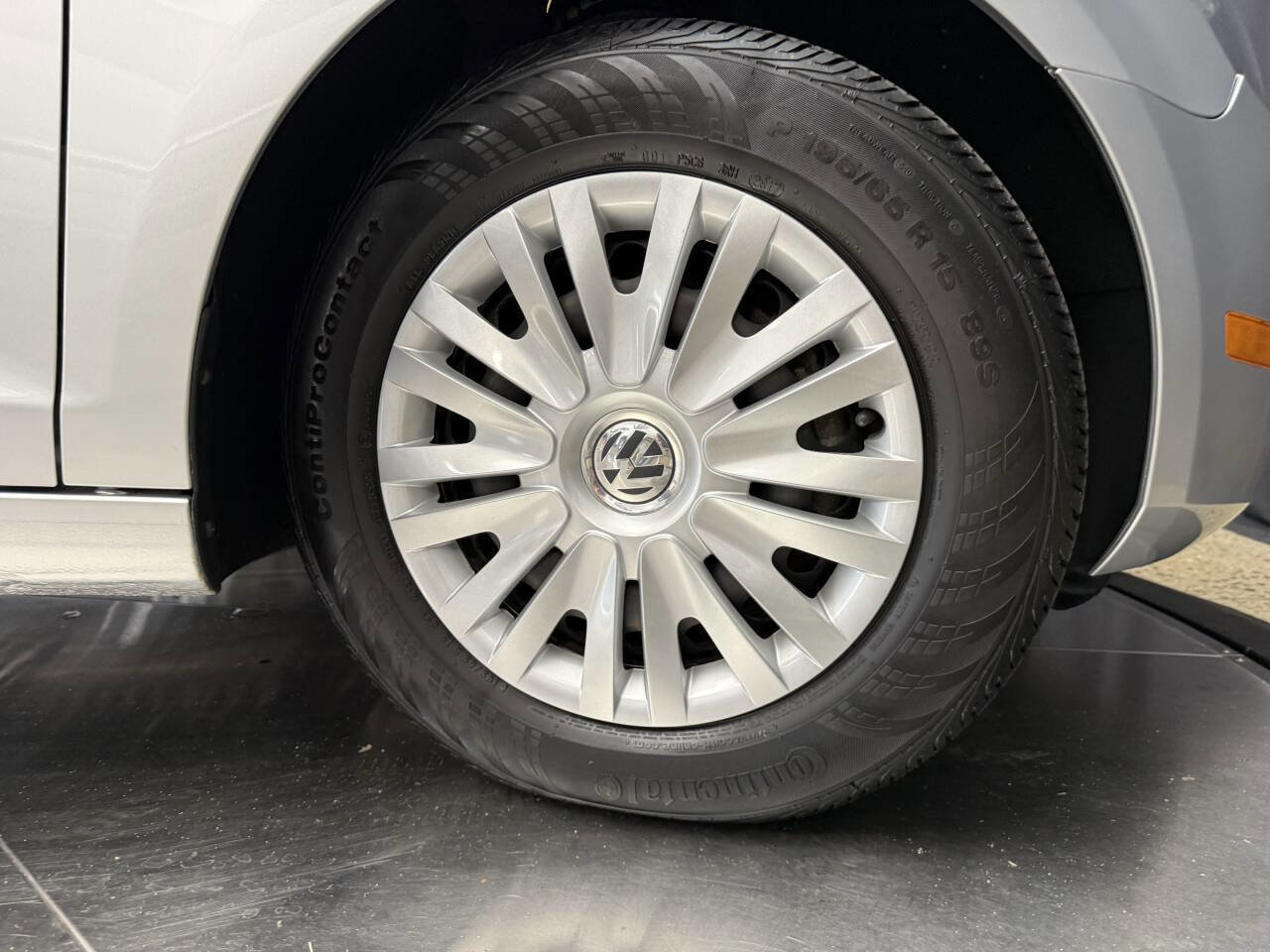 Used 2012 Volkswagen Golf 2-Door image 19