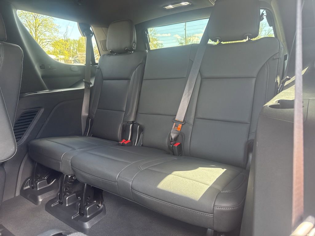 Used 2023 Chevrolet Tahoe Z71 w/ Z71 Off-Road Package AWD/4WD image 17