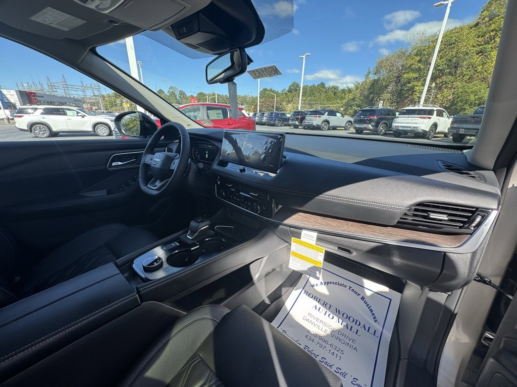 New 2026 Nissan Rogue Platinum image 10